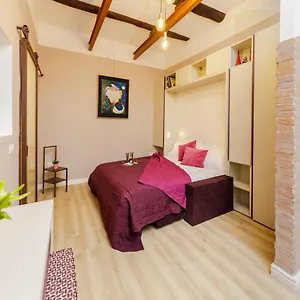 Vicky's Luxury , Naples Italy